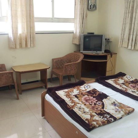 Вілла Sarang Lodging & Boarding Сатара Екстер'єр фото